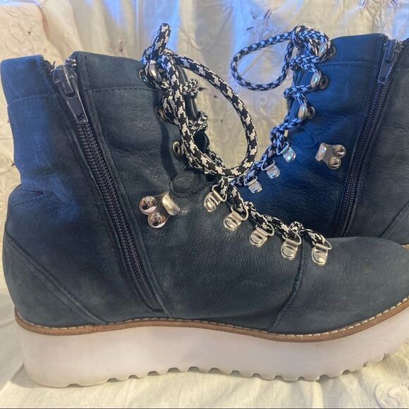 Jeffrey Campbell platform boot - Picture 2 of 7